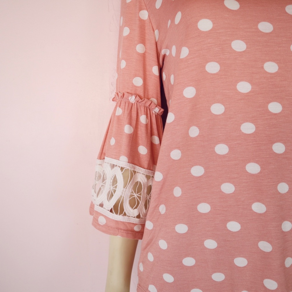 Polka dot pink top with bell sleeves - Picture 2 of 3